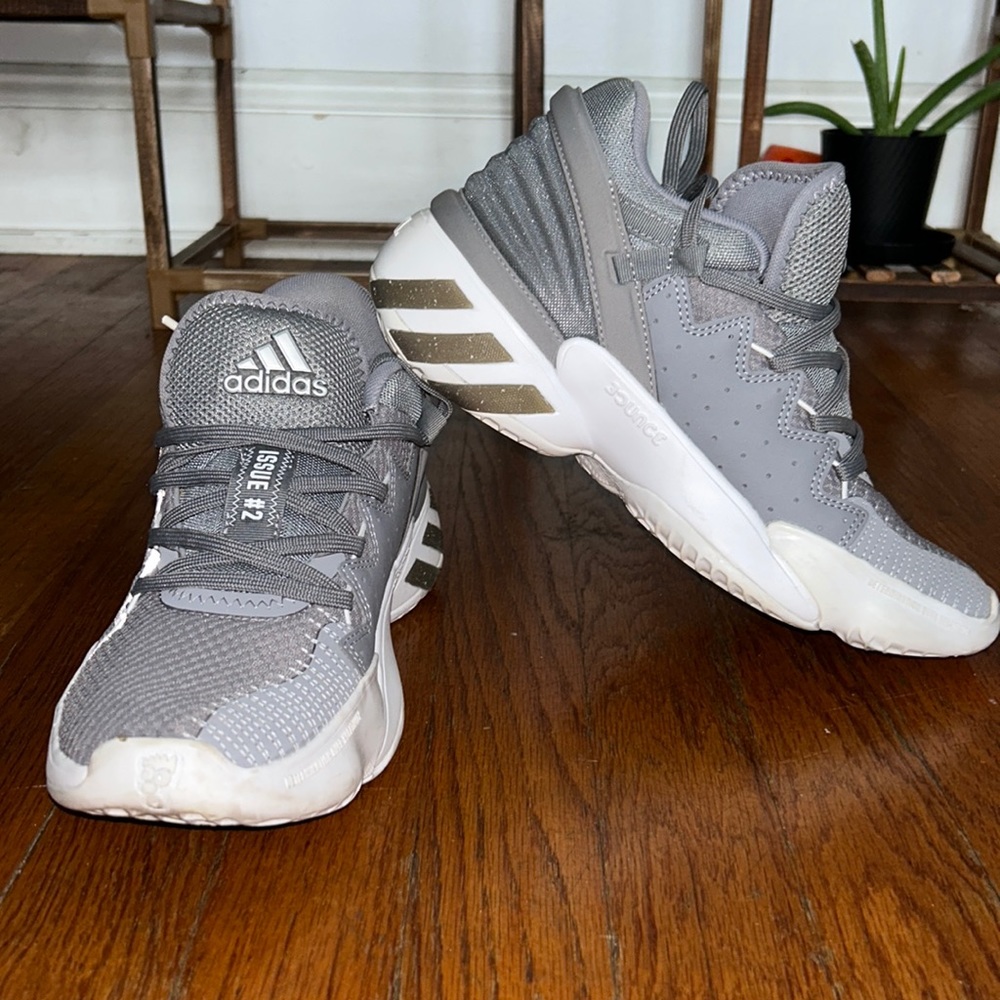 Adidas Sneakers